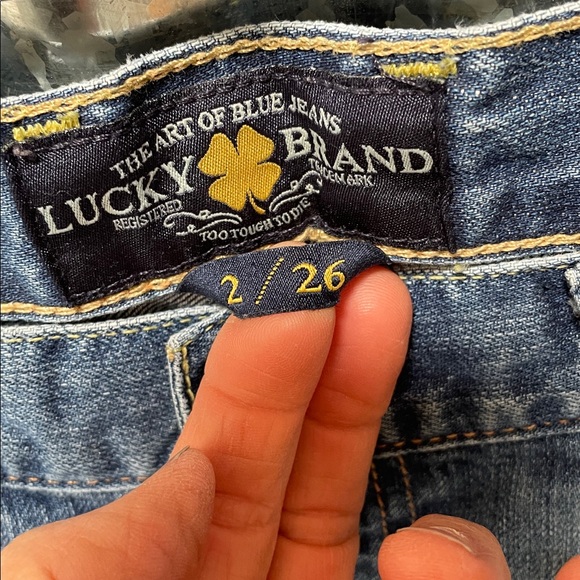 Lucky 🍀 Brand Riley Short - Picture 3 of 10